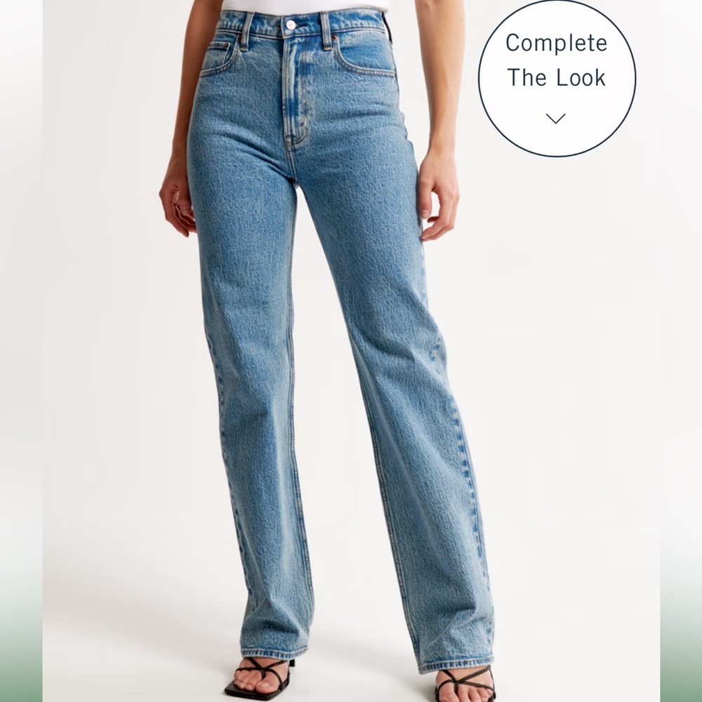 Abercrombie 90s relaxed high rise Jean size 26 short